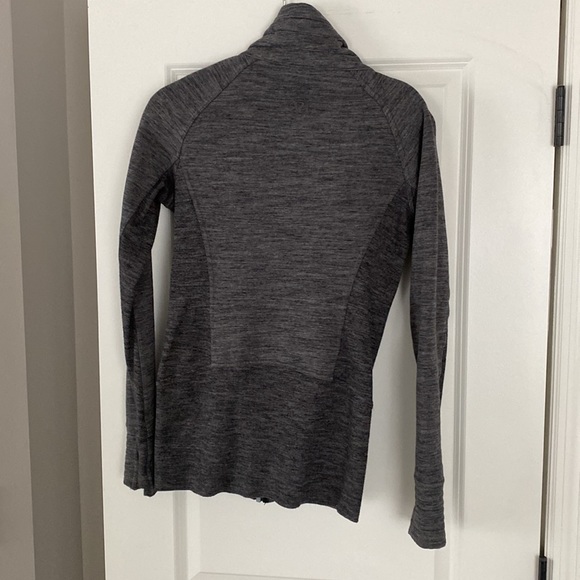 Lululemon Scuba Long Zip up - Picture 4 of 5